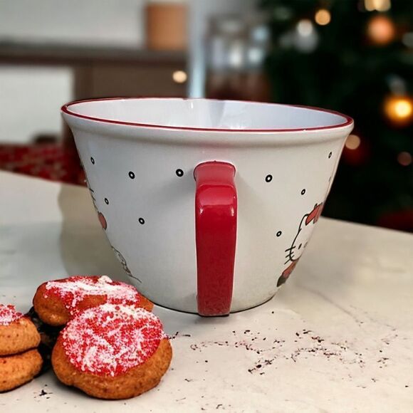 Hello Kitty Christmas Snow Kitty Mixing Bowl - Picture 5 of 7